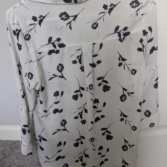 Fortune and Ivy womens white floral button down blouse size S - Picture 3 of 3